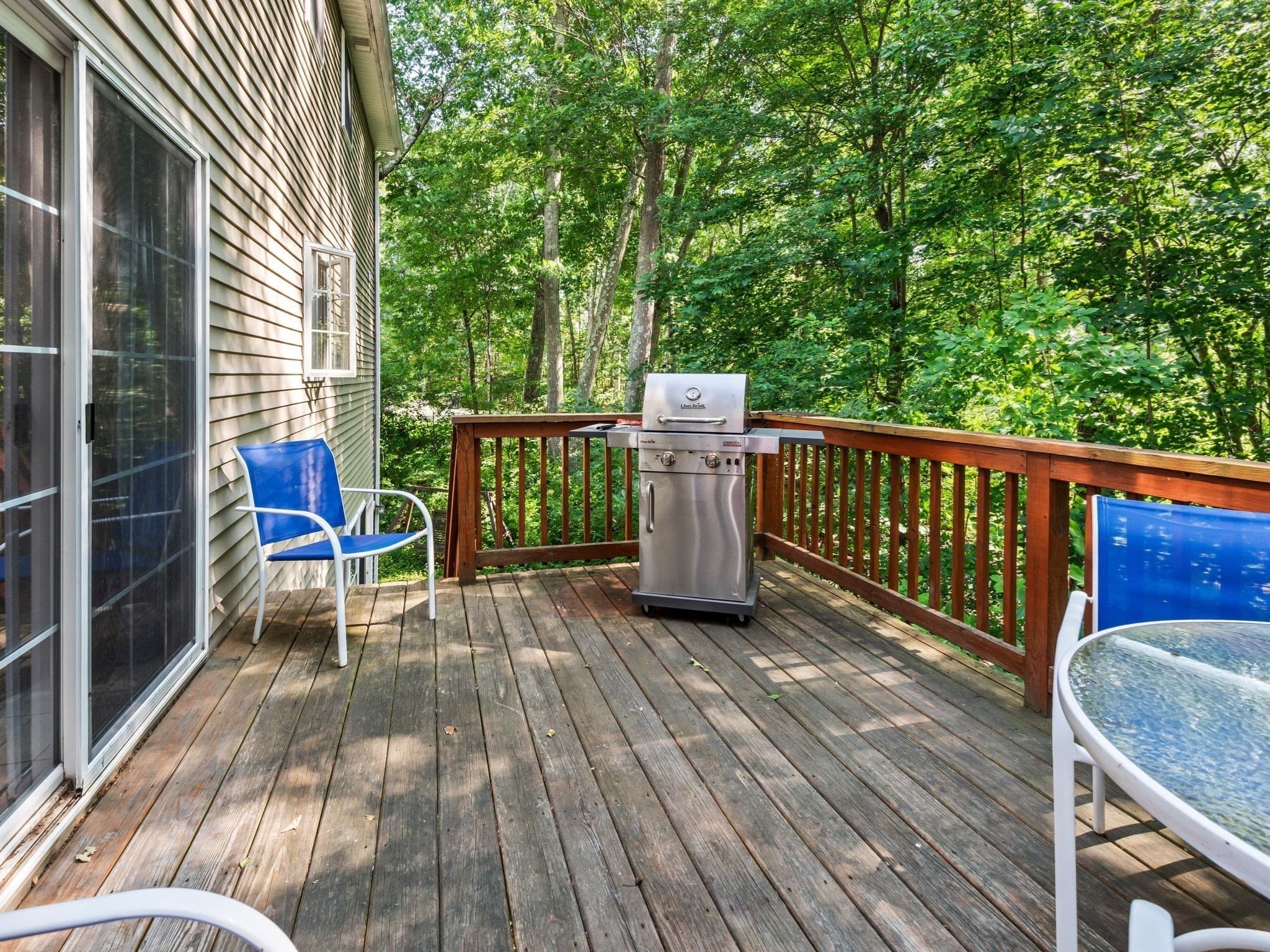 Single Family Residence at 4 Commonwealth Ave, Auburn MA 01501, Auburn, photo 12 of 40
