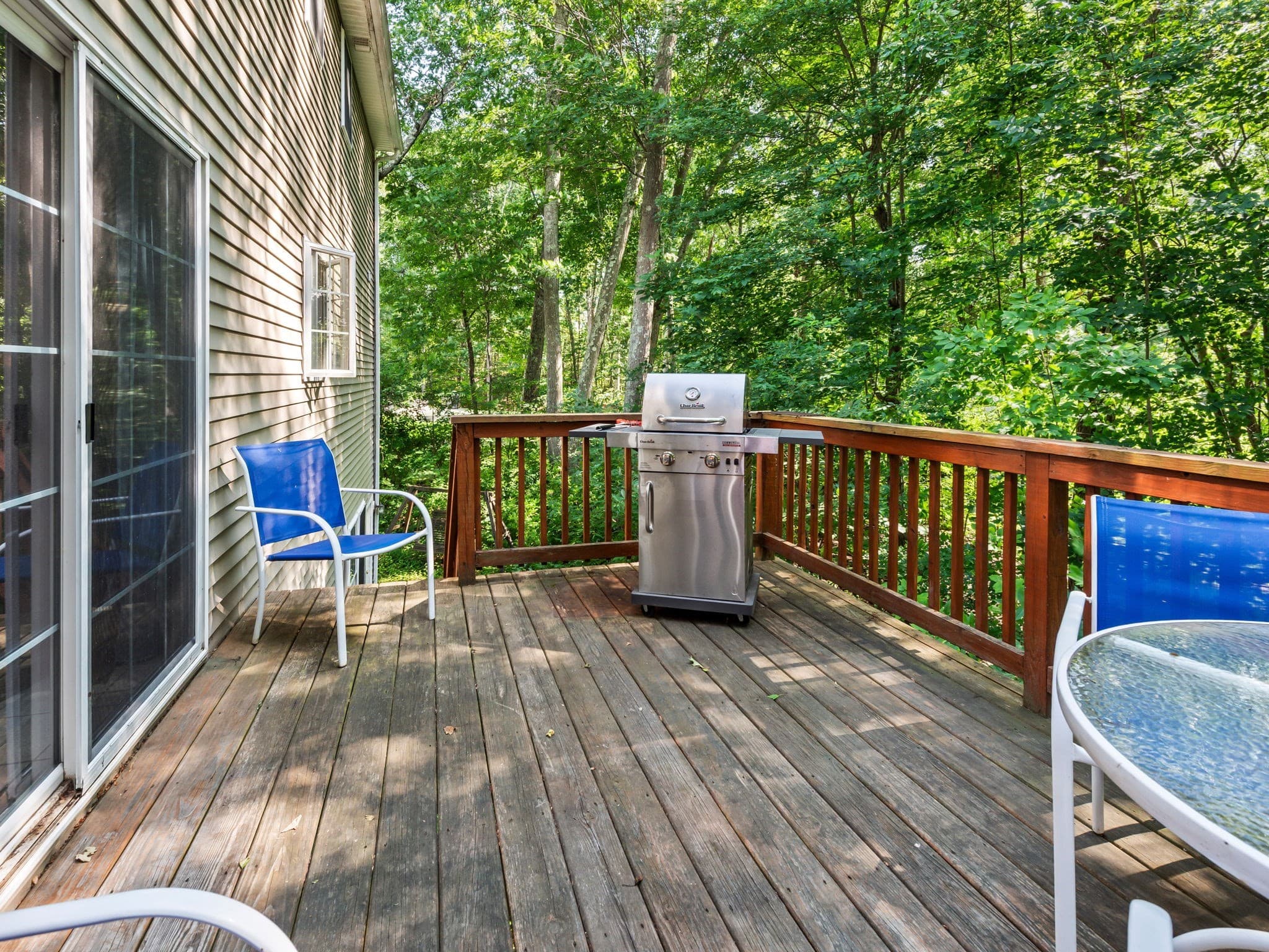 Single Family Residence at 4 Commonwealth Ave, Auburn MA 01501, Auburn, photo 37 of 40