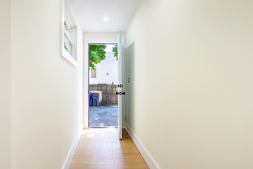 112 Hendrick, Providence RI 02908 photo 14