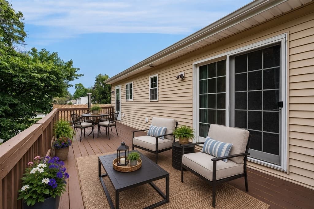 116 Kensington St, Agawam MA 01030 photo 10
