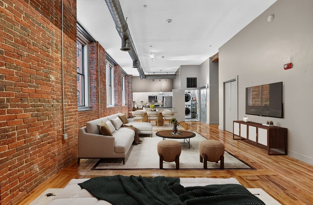 13 Willow # 205, Lynn MA 01901