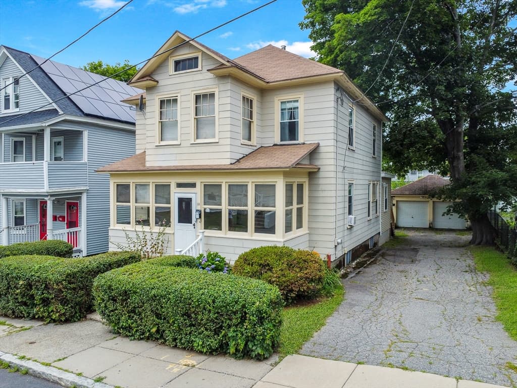 13 Endicott St, Lawrence MA 01841