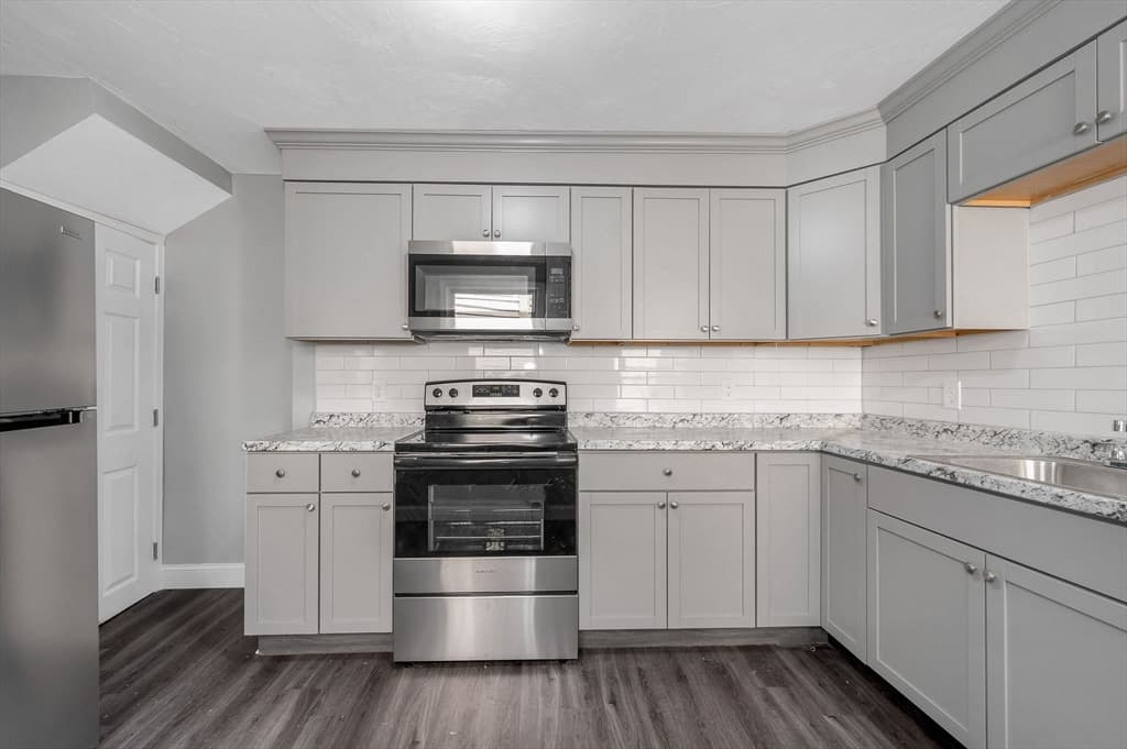 50-52 Willow Street, Lowell MA 01852 photo 2