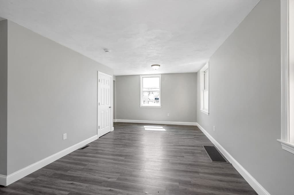 50-52 Willow Street, Lowell MA 01852 photo 17