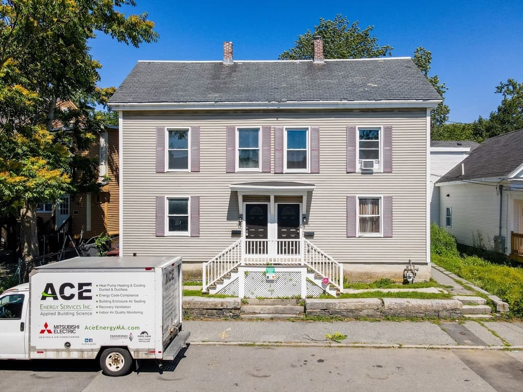 50-52 Willow Street, Lowell MA 01852