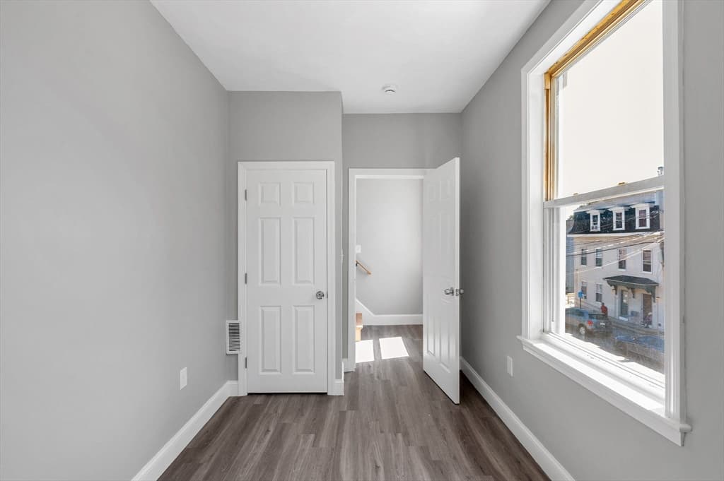 50-52 Willow Street, Lowell MA 01852 photo 11