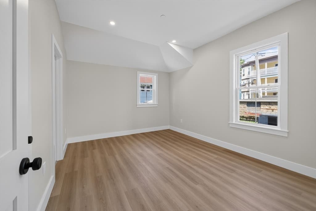 533 Washington Street, Boston MA 02124 photo 12