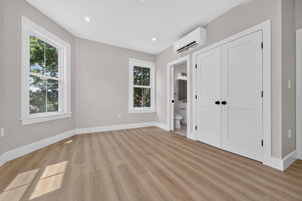 533 Washington Street, Boston MA 02124 photo 36