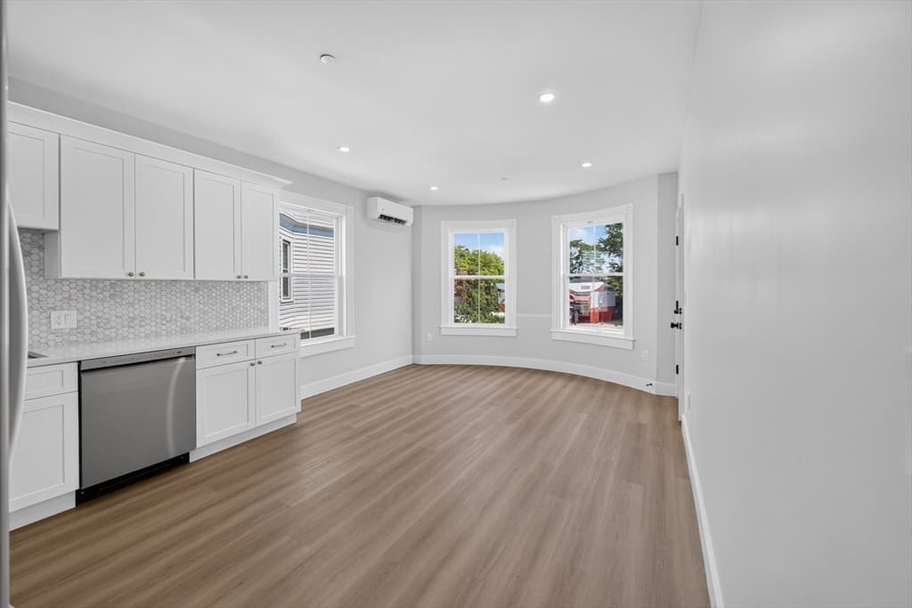533 Washington Street, Boston MA 02124 photo 30