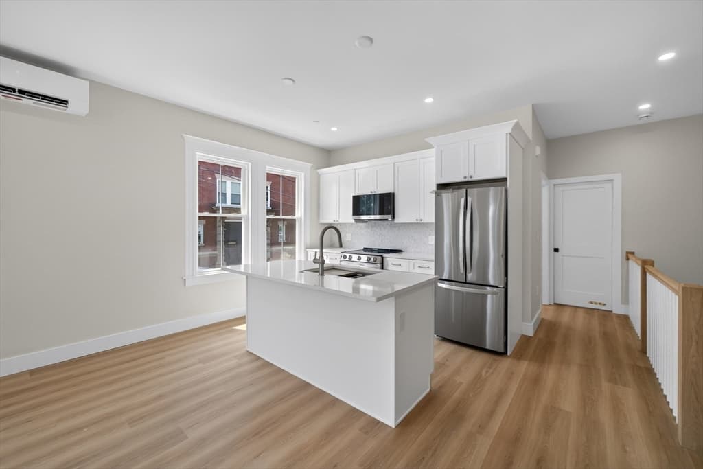 533 Washington Street, Boston MA 02124 photo 19
