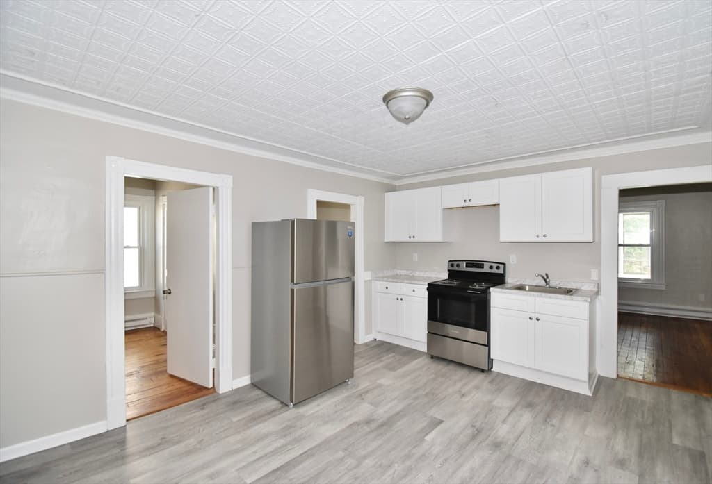 Multi Family at 24-26 Pequot St, Springfield MA 01151, photo 22 of 35
