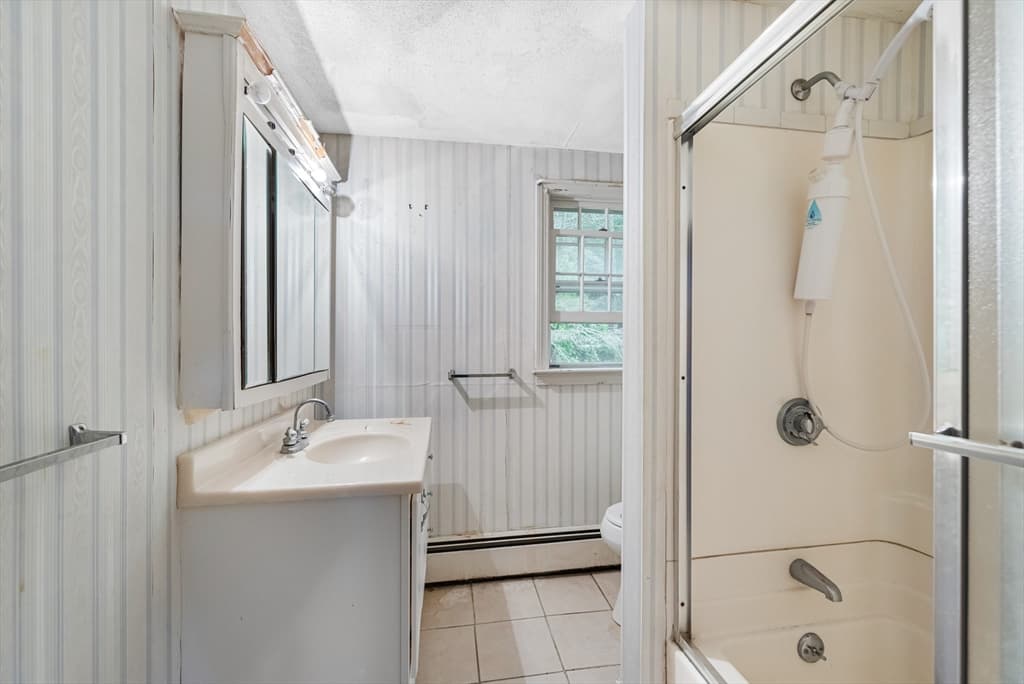 166 Pine St, Manchester MA 01944 photo 23