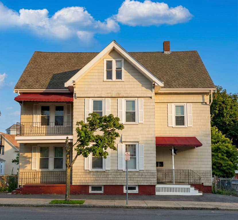 203-205 Salem St, Malden MA 02148
