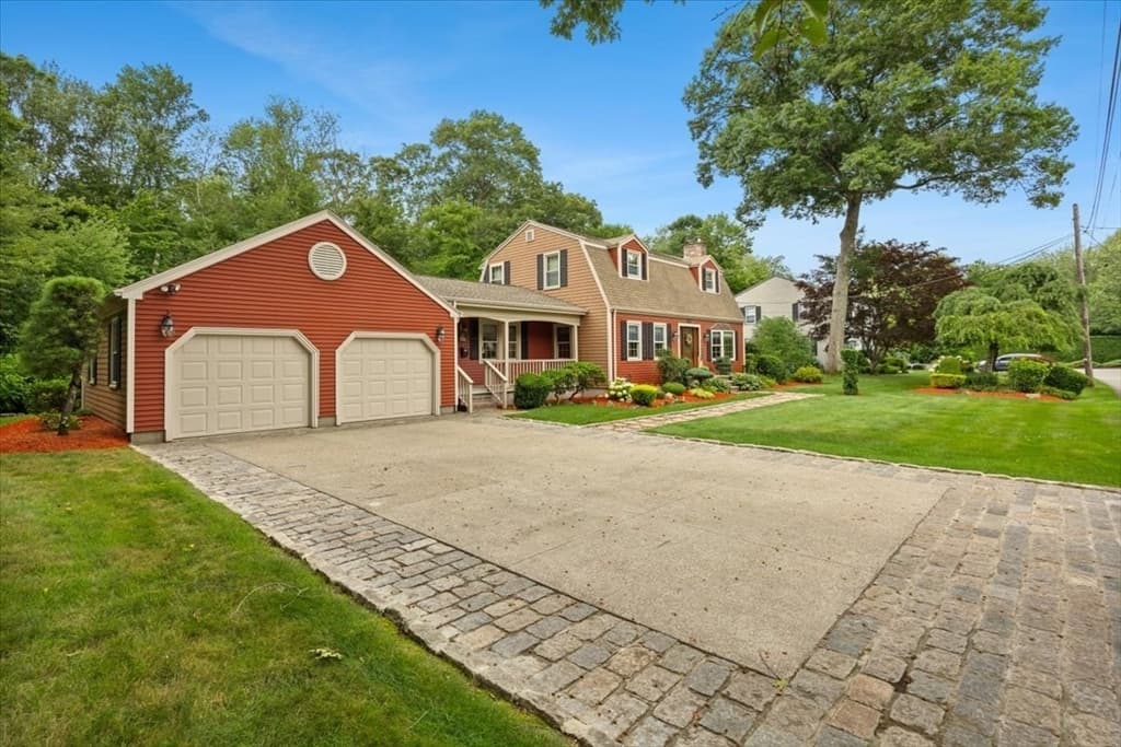 195 Colonial Dr, Somerset MA 02726 photo 4