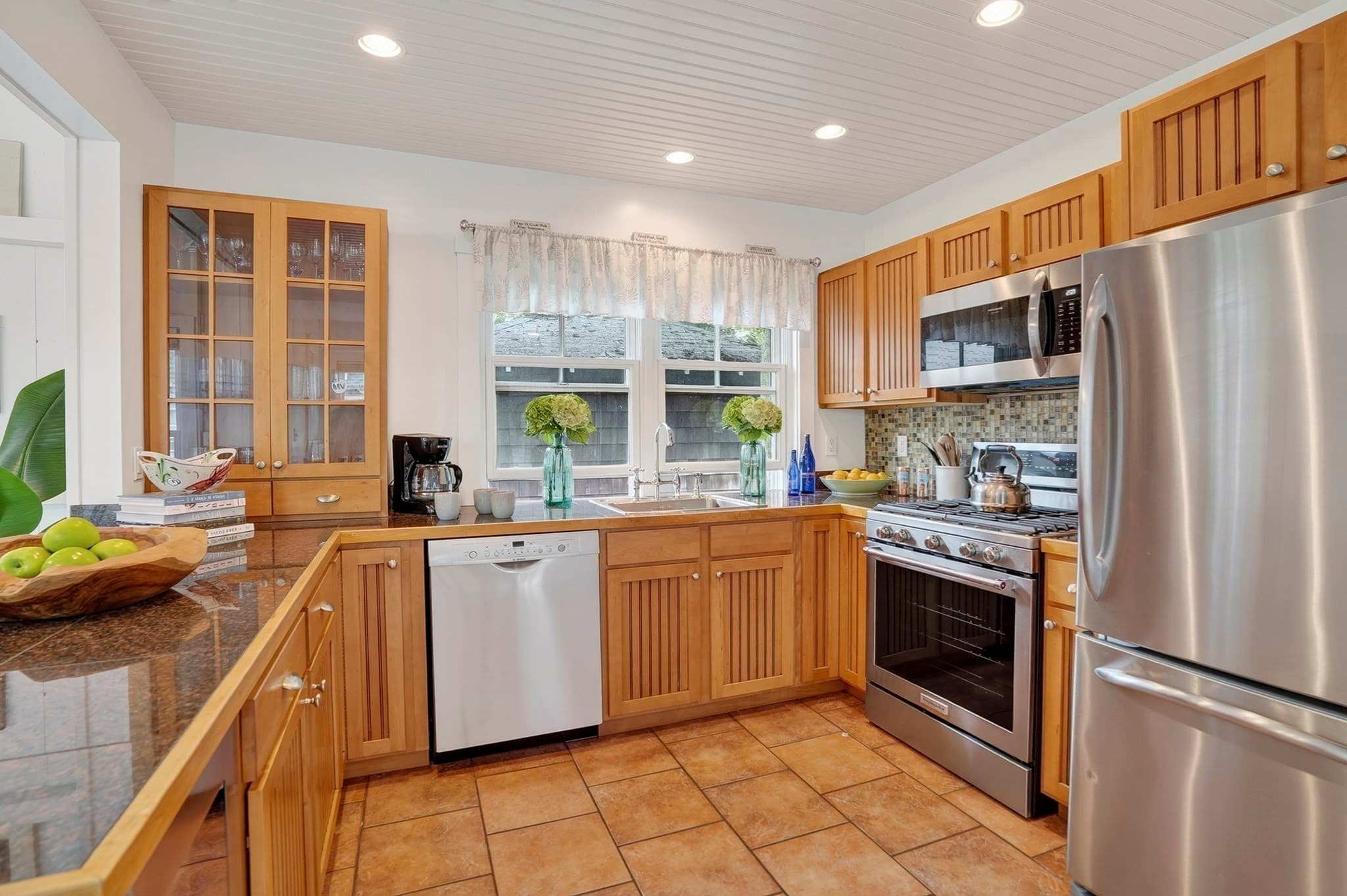Single Family Residence at 59 Tuckernuck Ave, Oak Bluffs MA 02557, photo 17 of 41