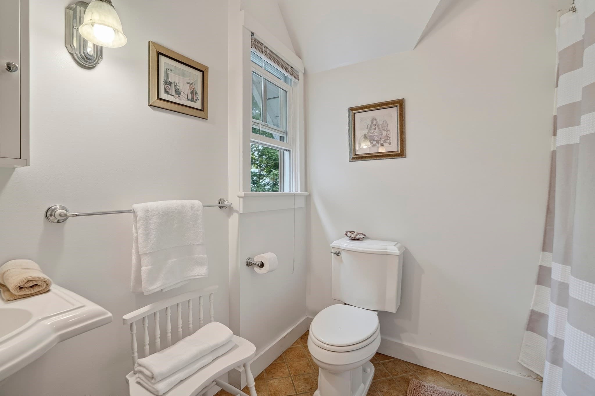 Single Family Residence at 59 Tuckernuck Ave, Oak Bluffs MA 02557, photo 32 of 41