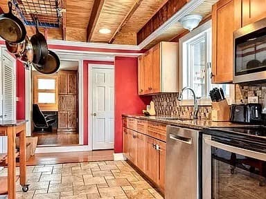Single Family Residence at 81 Riverview Cir, Wayland MA 01778, photo 4 of 23