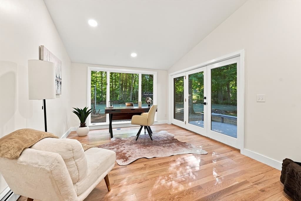 20 Longfellow Rd, Holyoke MA 01040 photo 32