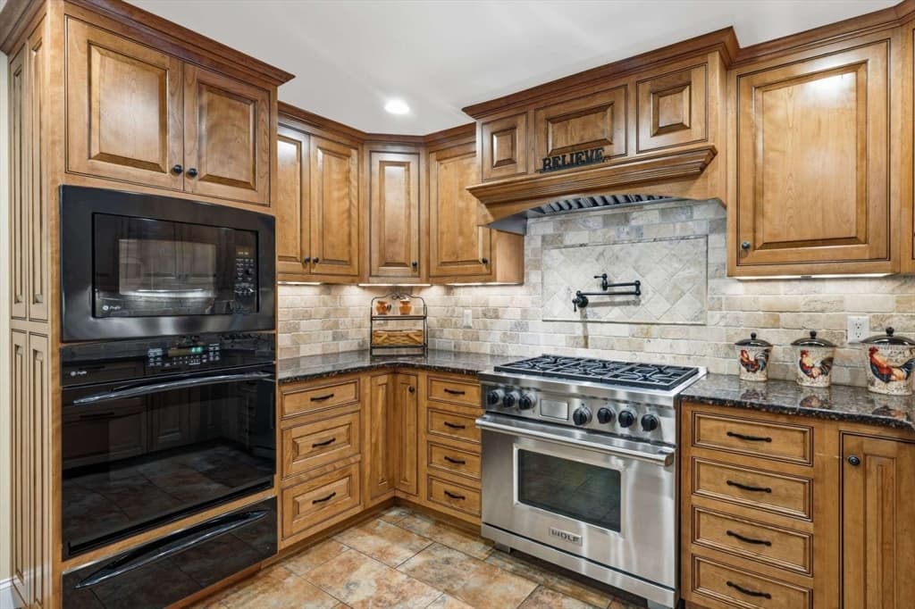 236 Bridle Path, North Andover MA 01845 photo 6