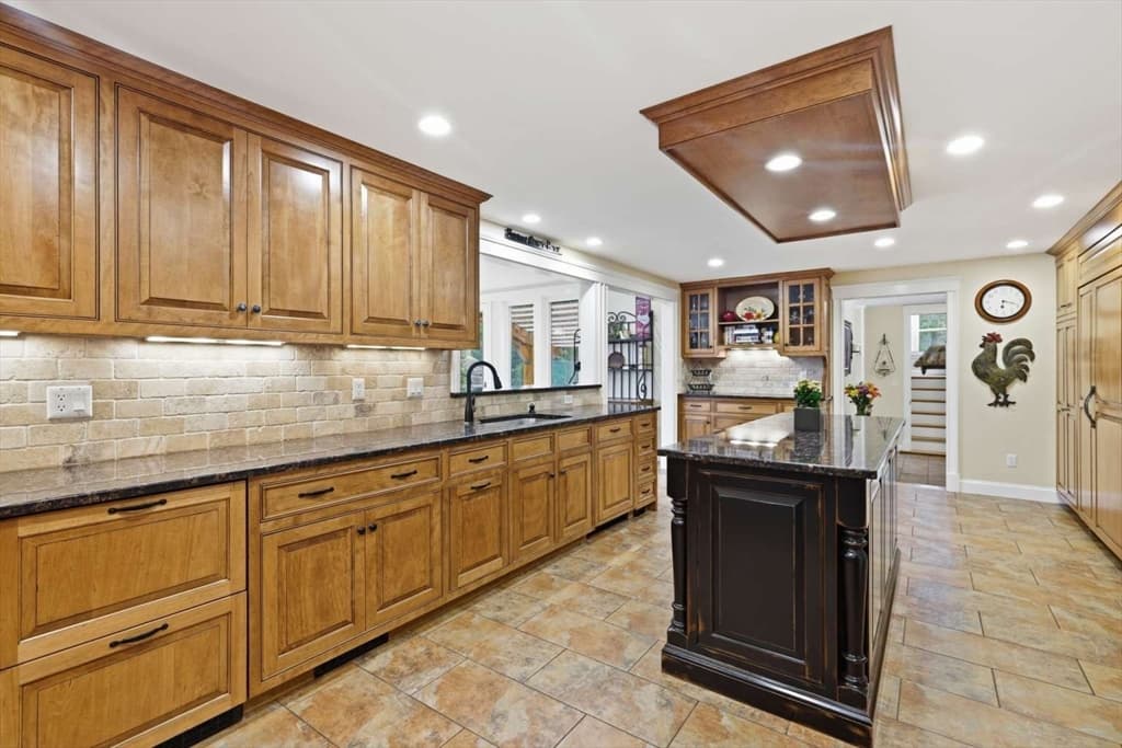 236 Bridle Path, North Andover MA 01845 photo 7