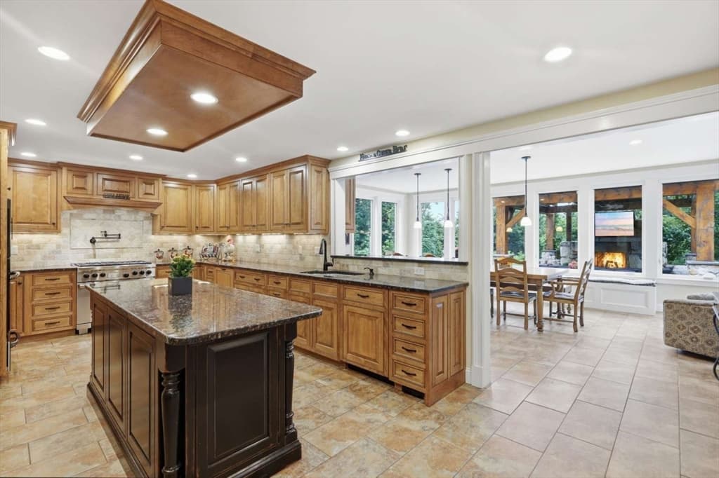 236 Bridle Path, North Andover MA 01845 photo 3