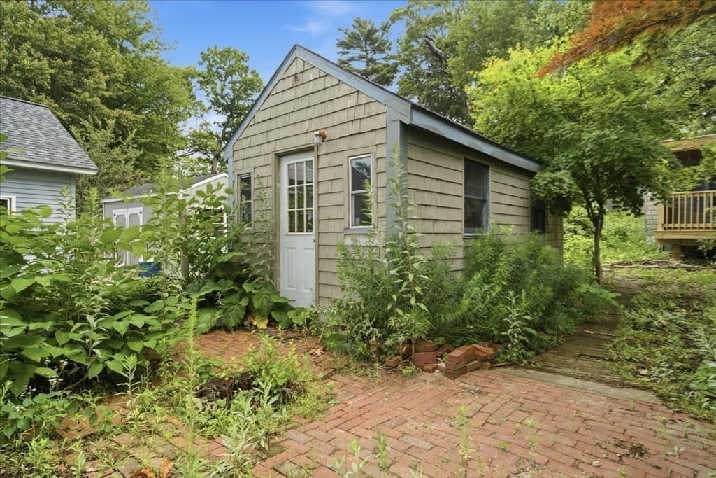 Single Family Residence at 7 Victoria Avenue, Rutland MA 01543, Rutland, photo 33 of 38