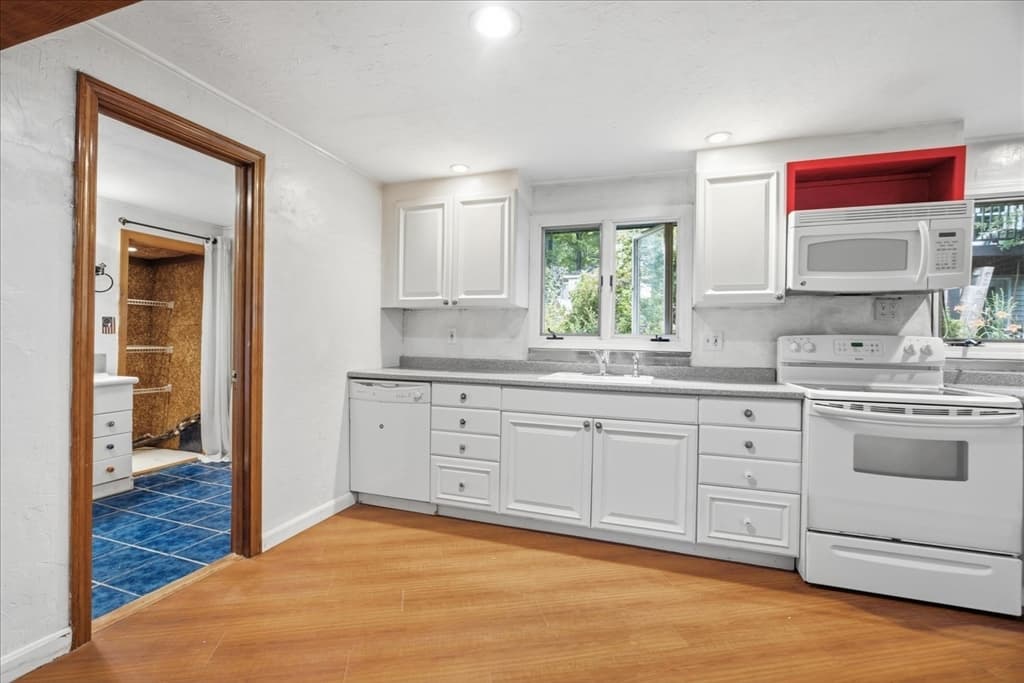 Single Family Residence at 7 Victoria Avenue, Rutland MA 01543, Rutland, photo 19 of 38