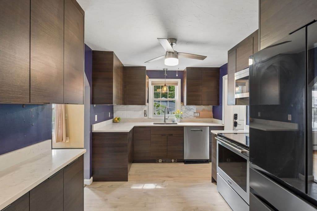 70 Mirror Lake Ave, Norfolk MA 02056 photo 6