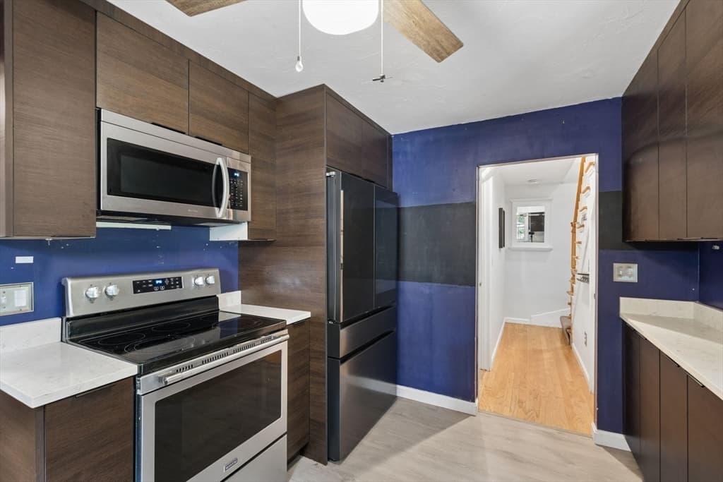 70 Mirror Lake Ave, Norfolk MA 02056 photo 8