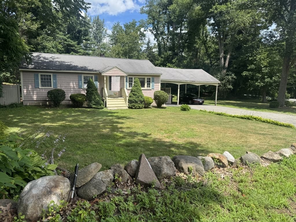 76 Andover Rd, Billerica MA 01821