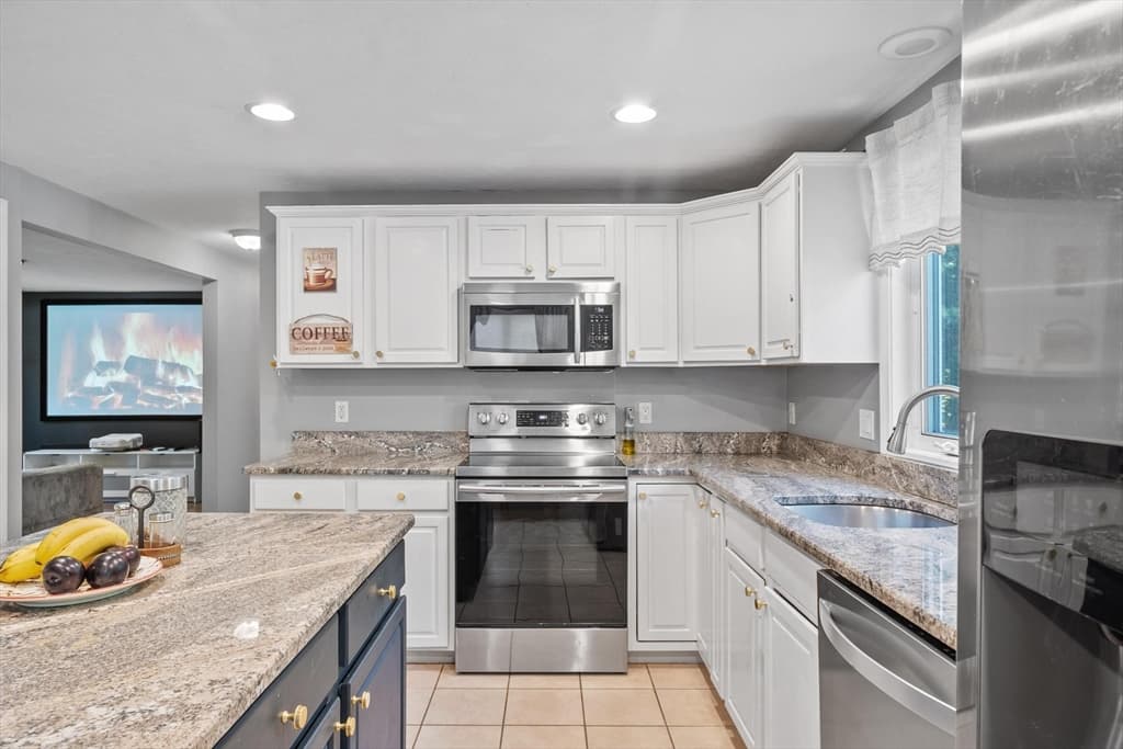 23 Black Cat Rd, Plymouth MA 02360 photo 16