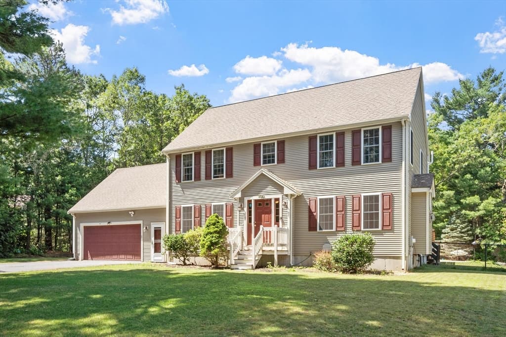 23 Black Cat Rd, Plymouth MA 02360