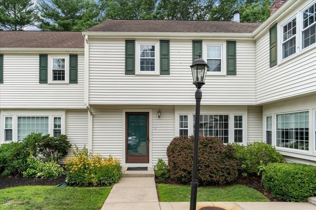 801 Washington St # 8, Pembroke MA 02359 photo 2