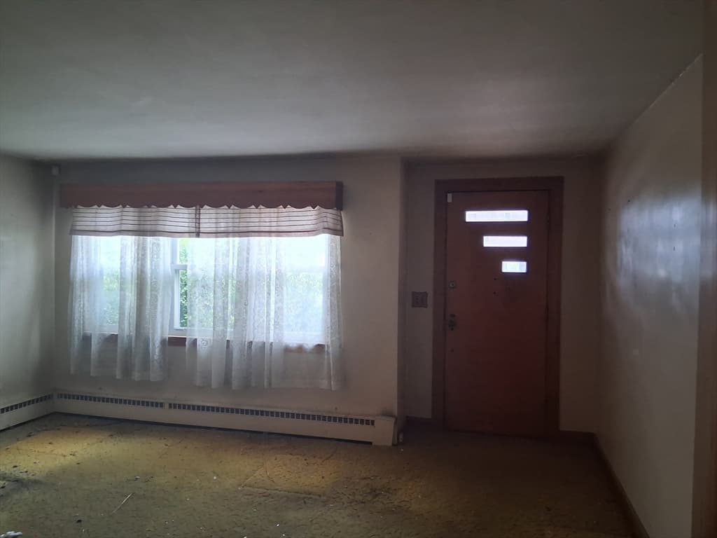 45 Erie Ave, Worcester MA 01605 photo 4