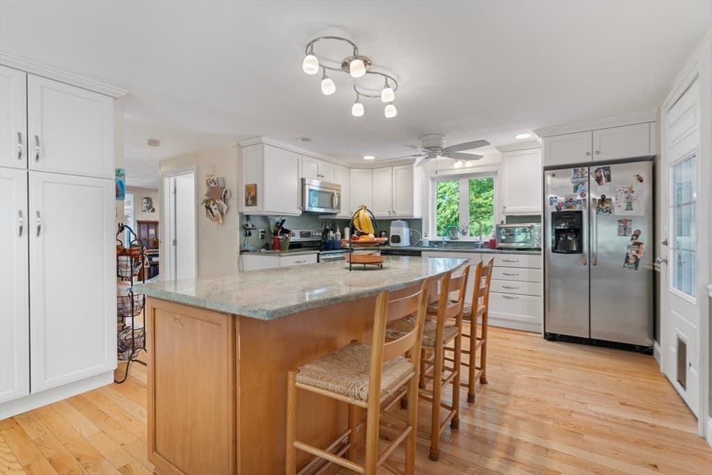 59 Norval Ave, Stoneham MA 02180 photo 13