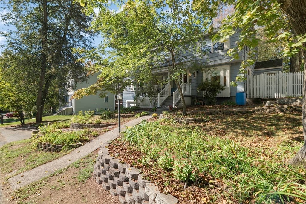 59 Norval Ave, Stoneham MA 02180 photo 3