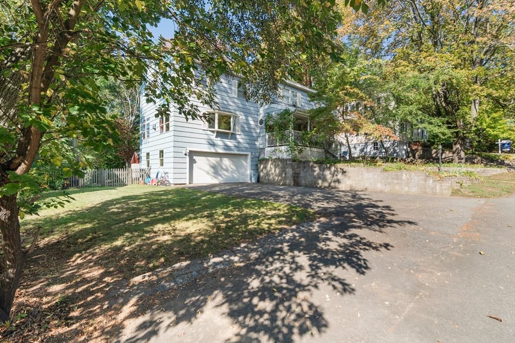 59 Norval Ave, Stoneham MA 02180