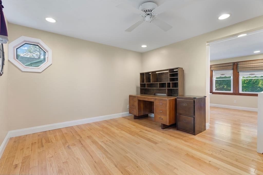 59 Norval Ave, Stoneham MA 02180 photo 5