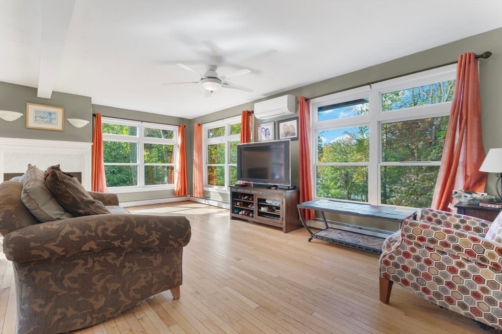 59 Norval Ave, Stoneham MA 02180 photo 8