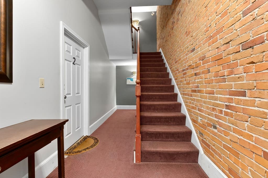 Condominium at 23 Chestnut St # 3L, Chelsea MA 02150, Chelsea, photo 2 of 27