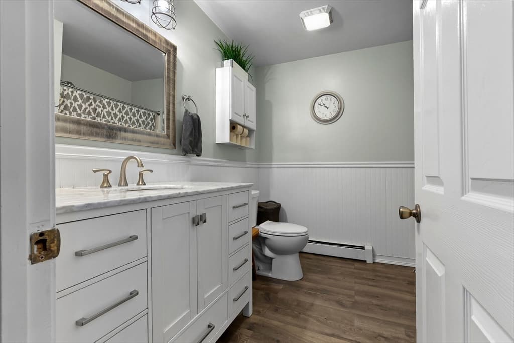 Condominium at 23 Chestnut St # 3L, Chelsea MA 02150, Chelsea, photo 17 of 27
