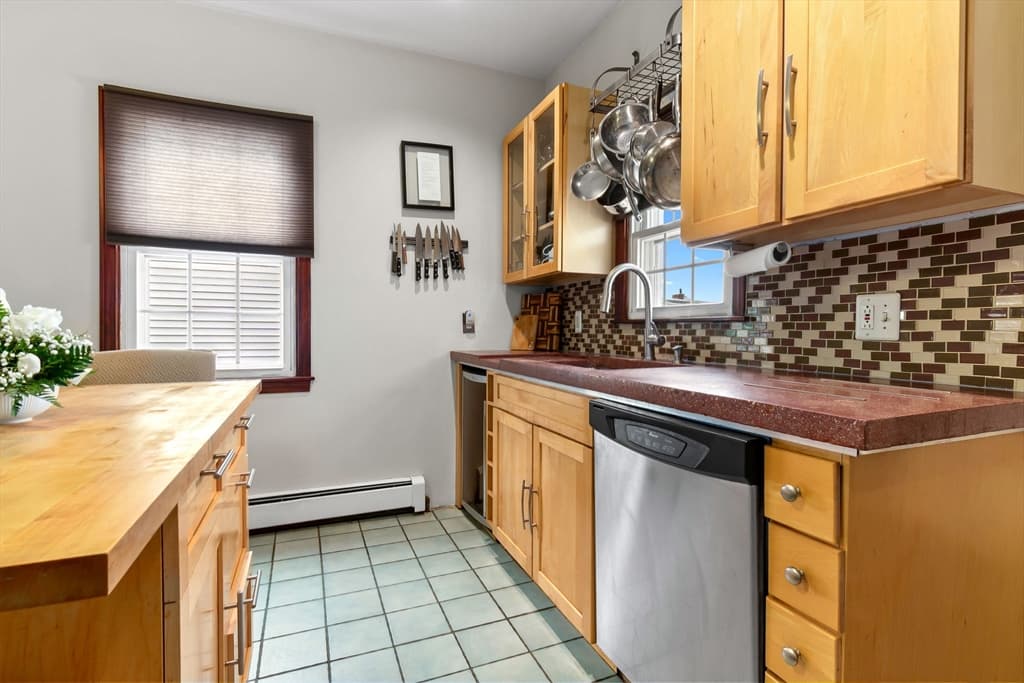 Condominium at 23 Chestnut St # 3L, Chelsea MA 02150, Chelsea, photo 7 of 27