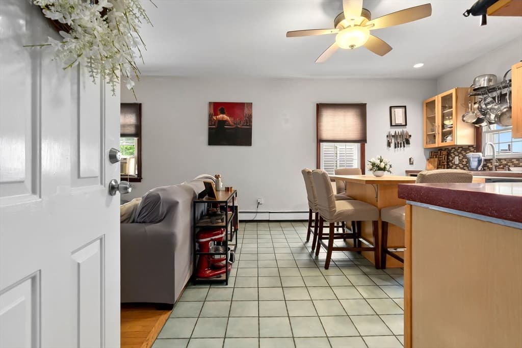 Condominium at 23 Chestnut St # 3L, Chelsea MA 02150, Chelsea, photo 4 of 27