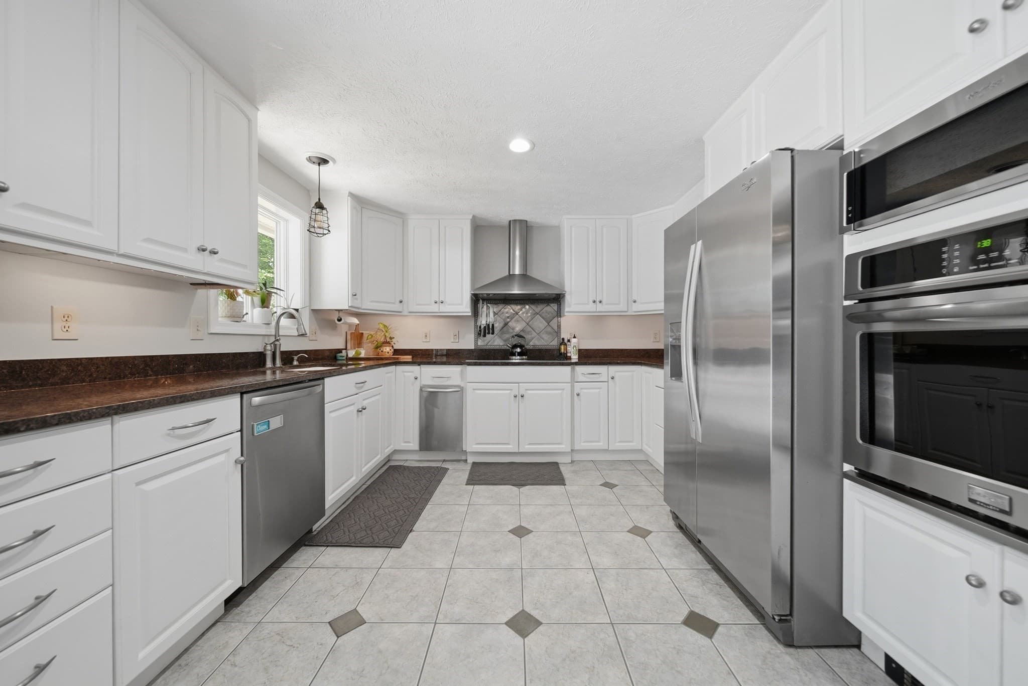 Single Family Residence at 1 Rock Forest Drive, Hooksett NH 03106, Hooksett, photo 15 of 40
