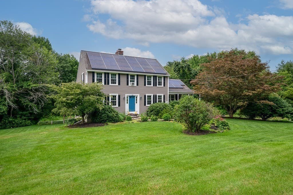 85 Millbury Rd, Oxford MA 01540 photo 3