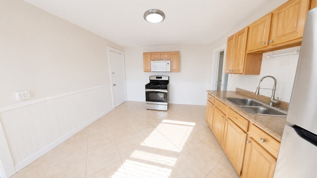 109 Capen St, Boston MA 02124 photo 7