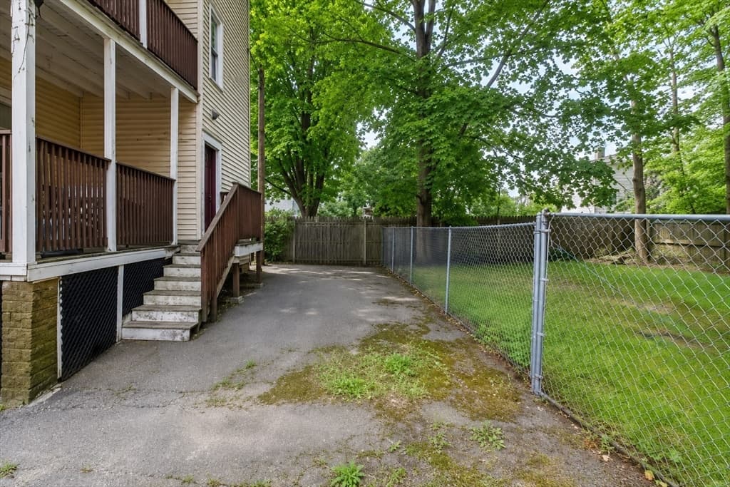 109 Capen St, Boston MA 02124 photo 4