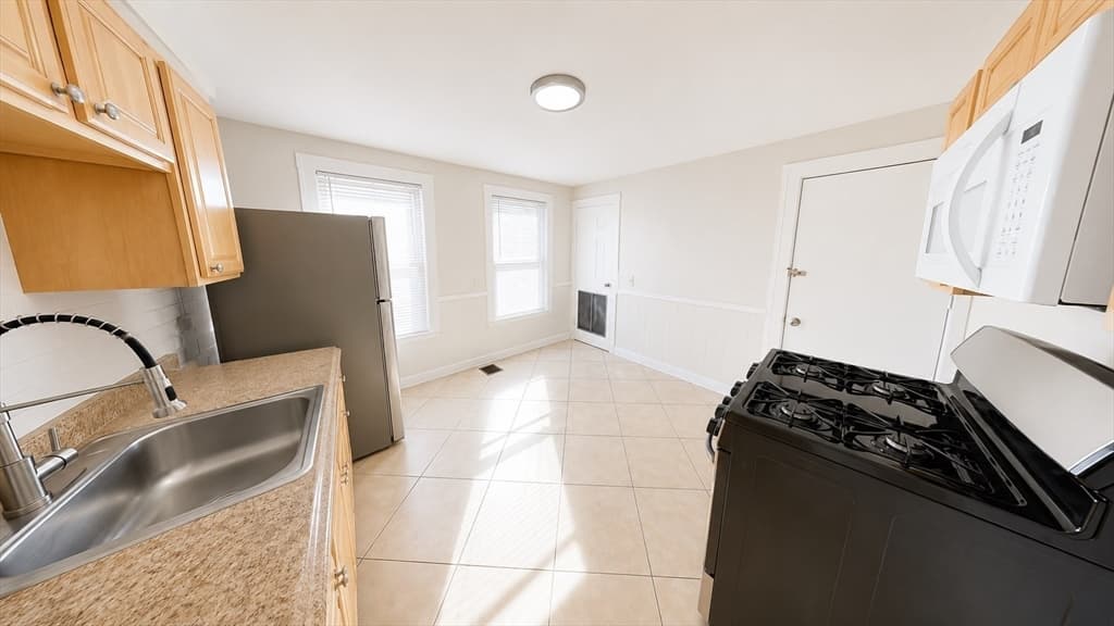 109 Capen St, Boston MA 02124 photo 8