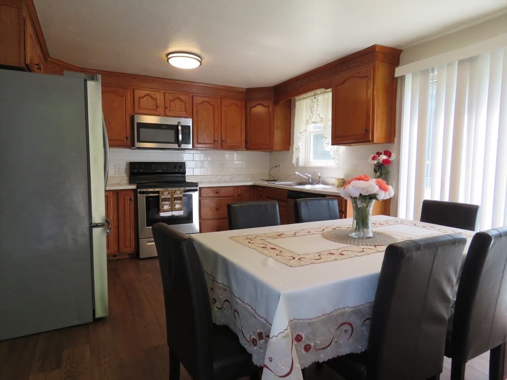 55-1/2 Liberty St, Taunton MA 02718 photo 4