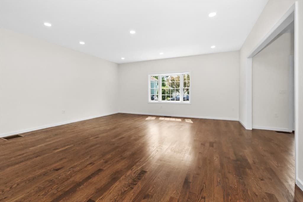 11 Kernwood Ave, Beverly MA 01915 photo 11
